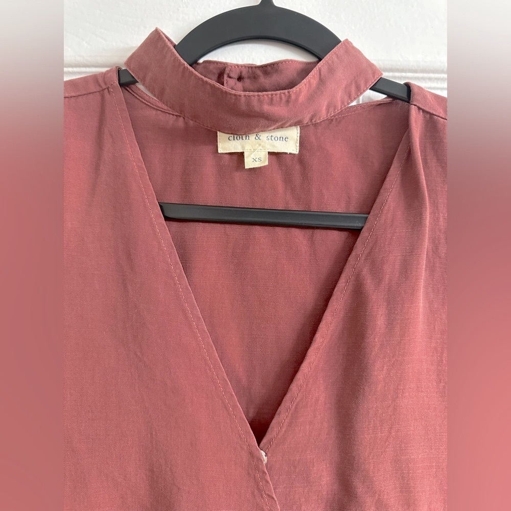 Cloth & Stone Wrap Top - Picture 2 of 6